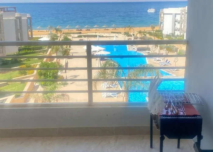 Apartment Cozy Sea View Near And Pools