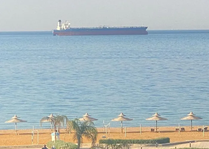 Cozy Sea View Near And Pools Apartment Ain Sukhna